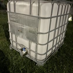 Plastic Liquid Tanks - Different Sizes
