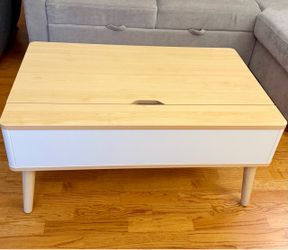 Modern Lift-Top Coffee Table w/ Hidden Storage (Natural/White) - mint condition