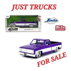 COLLECTIBLE DIECAST METAL 1/24 SCALE