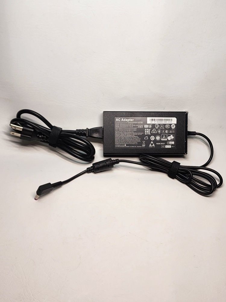 AC Adapter Model No ADP190071M. 19.5V 7.1A . 100-240V 50-60HZ