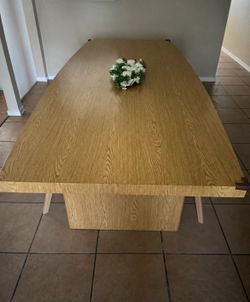 Dining Table – Large Rectangular (Seats 6–8)