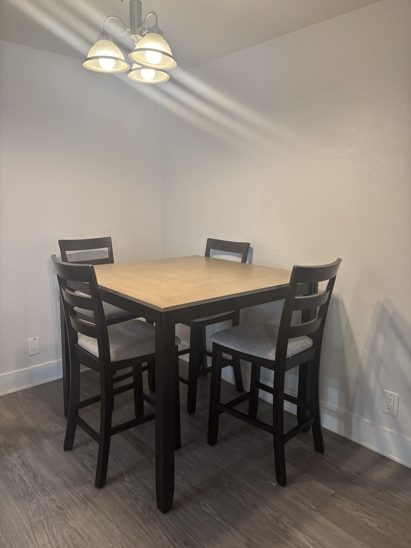 Kitchen table