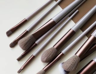 Makeup Brush Collection  Thumbnail