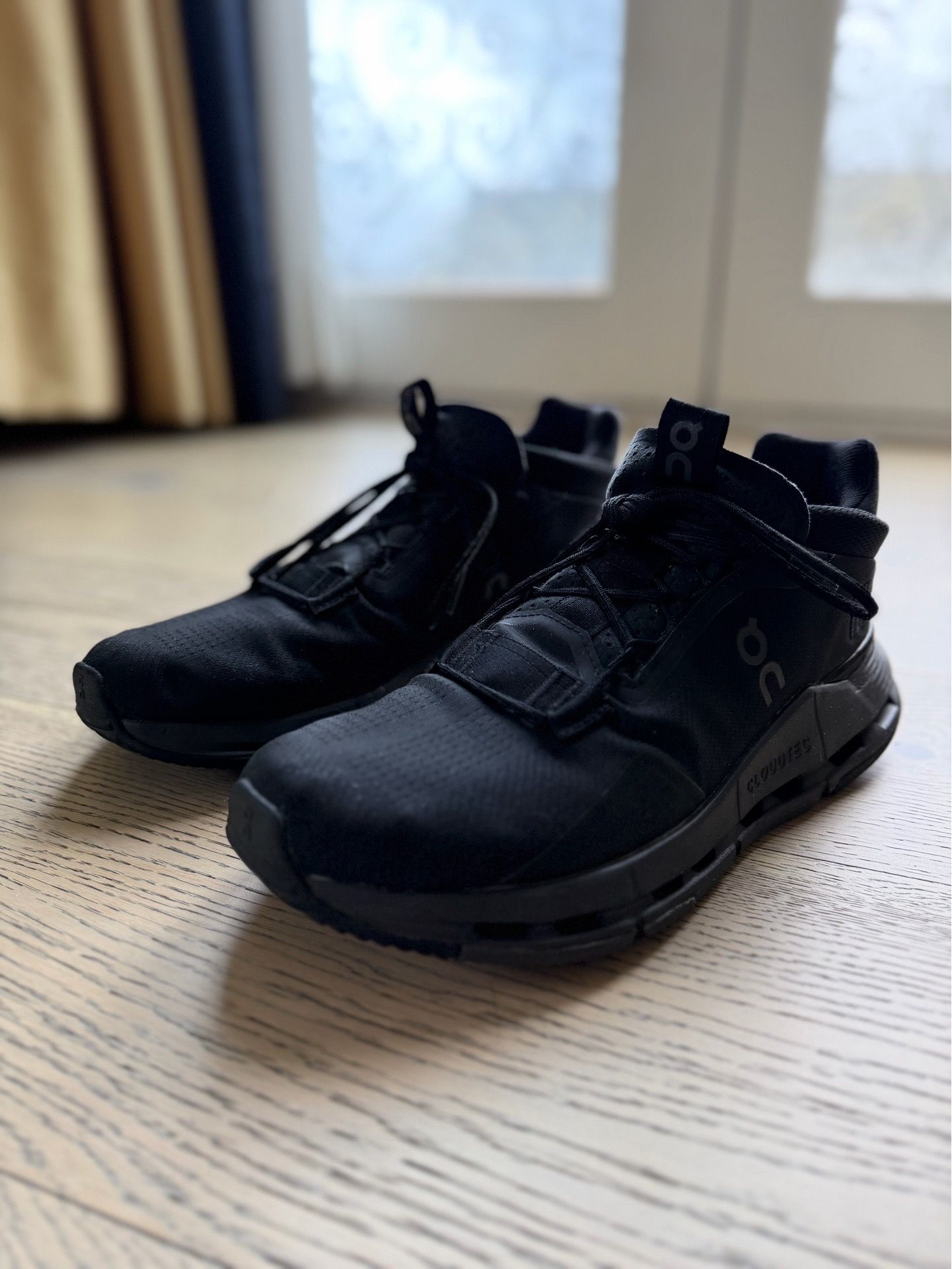 Mens On Cloudnova 2 Size 9