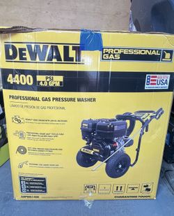 DEWALT 4400 PSI 4.0 GPM Cold Water Gas Pressure Washer