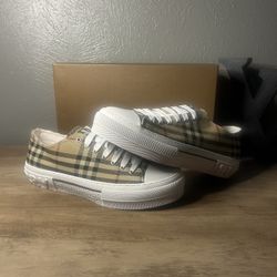 Burberry Shoes