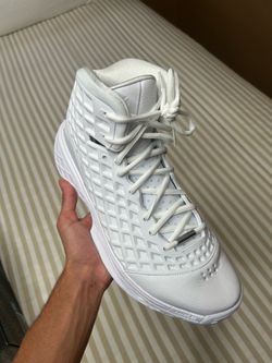 Kobe 3  Protro “Halo” COLORWAY  Size 11.5