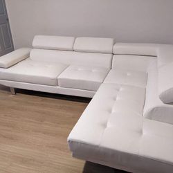 New White Sectional / Free Delivery 🚚  / $50 Down Payment 