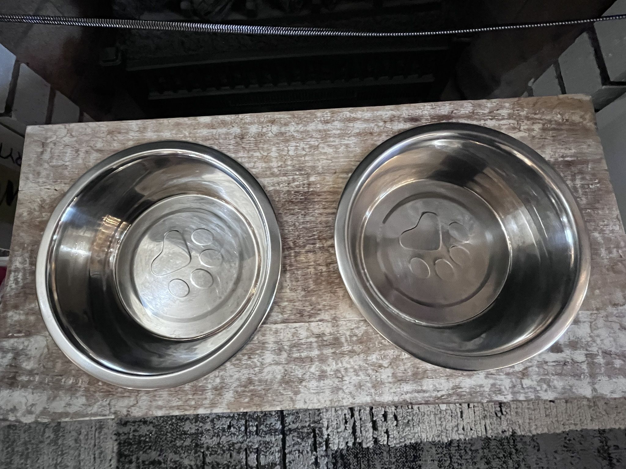 Dog bowls And Holder