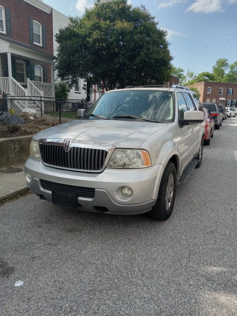 2003 Lincoln Navigator
