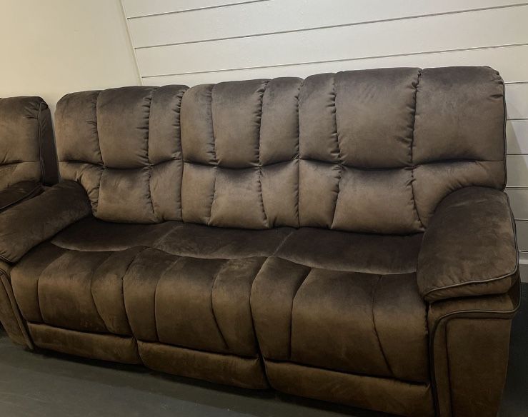 SPRING DOORBUSTER EVENT!FURNITURE DISTRIBUTION CENTER TYRONE SQUARE