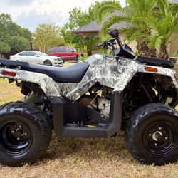 2022 Camo Bass pro Shop Tracker 300 ATV