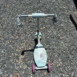 Scooter 3 Wheel Frozen