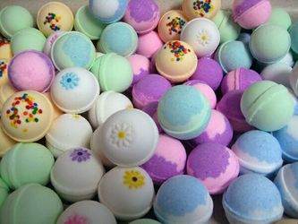 Shea butter bath bomb fizzes 6oz