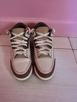 Palomino Jordan 3s size 6.5 in men 7-7.5 in women