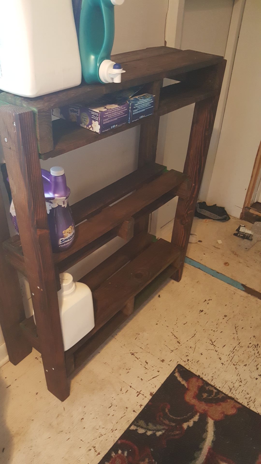 Pallet stand
