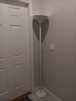 FLOOR LAMP