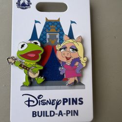 2025 Disney Parks Pin Trading Lanyard Medallion 25th Anniversary Mickey Mouse