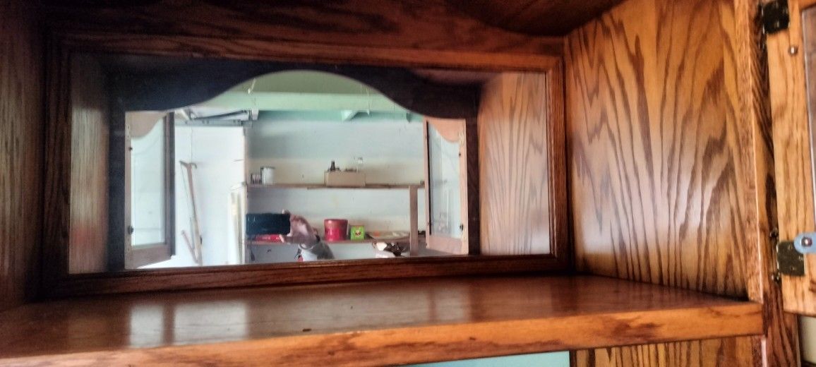 Entertainment Center/Hutch