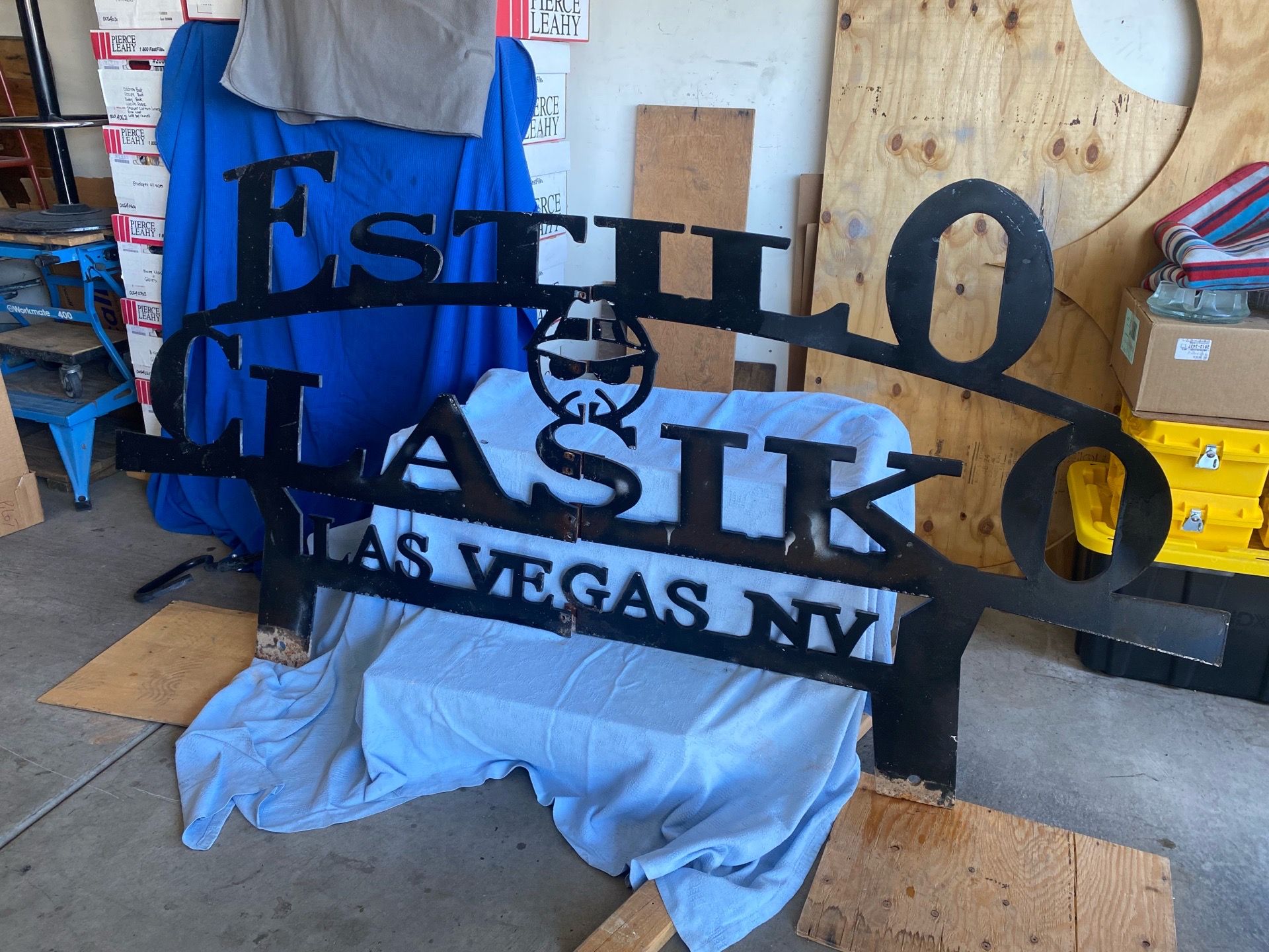 STEEL SIGN. CLASSIC STYLE LAS. VEGAS NV ESTILO CLASIKO LAS VEGAS NV 8 feet 9 3/4 Inches 45 1/2 InchesCOMES APART 2 pieces EASY TO TRANSPORT $285.