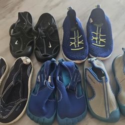 Toddler Water Shoes Size Large 9/10