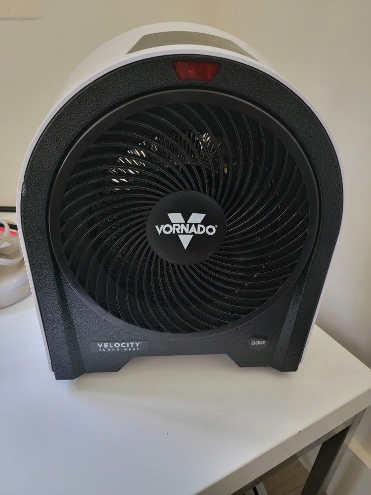 Vornado Velocity 5R Whole-Room Space Heater – Powerful & Compact – $60