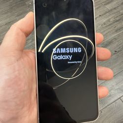 Samsung Galaxy S24 FE 128gb Mint Unlocked