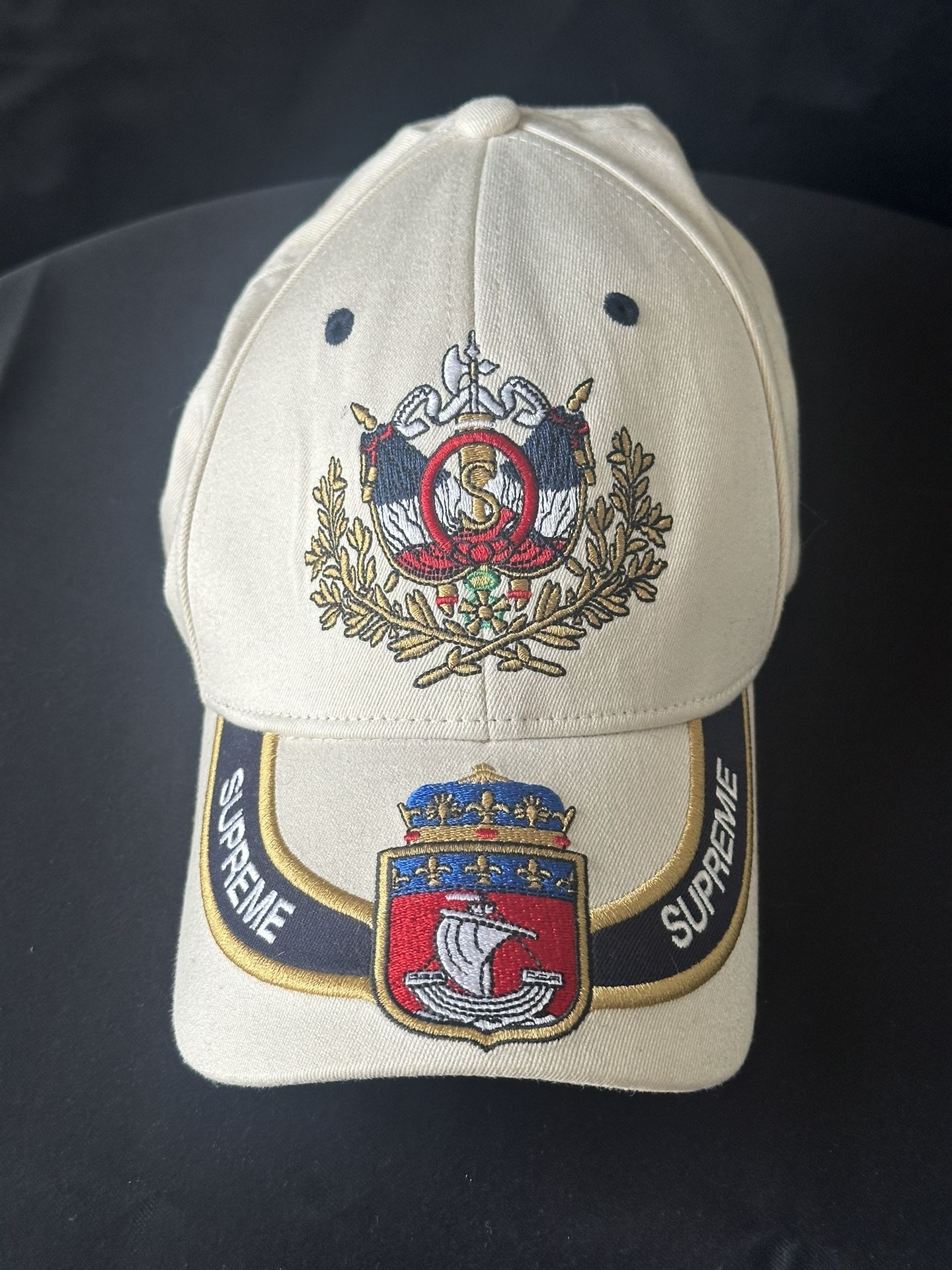 Supreme Crest Hat 