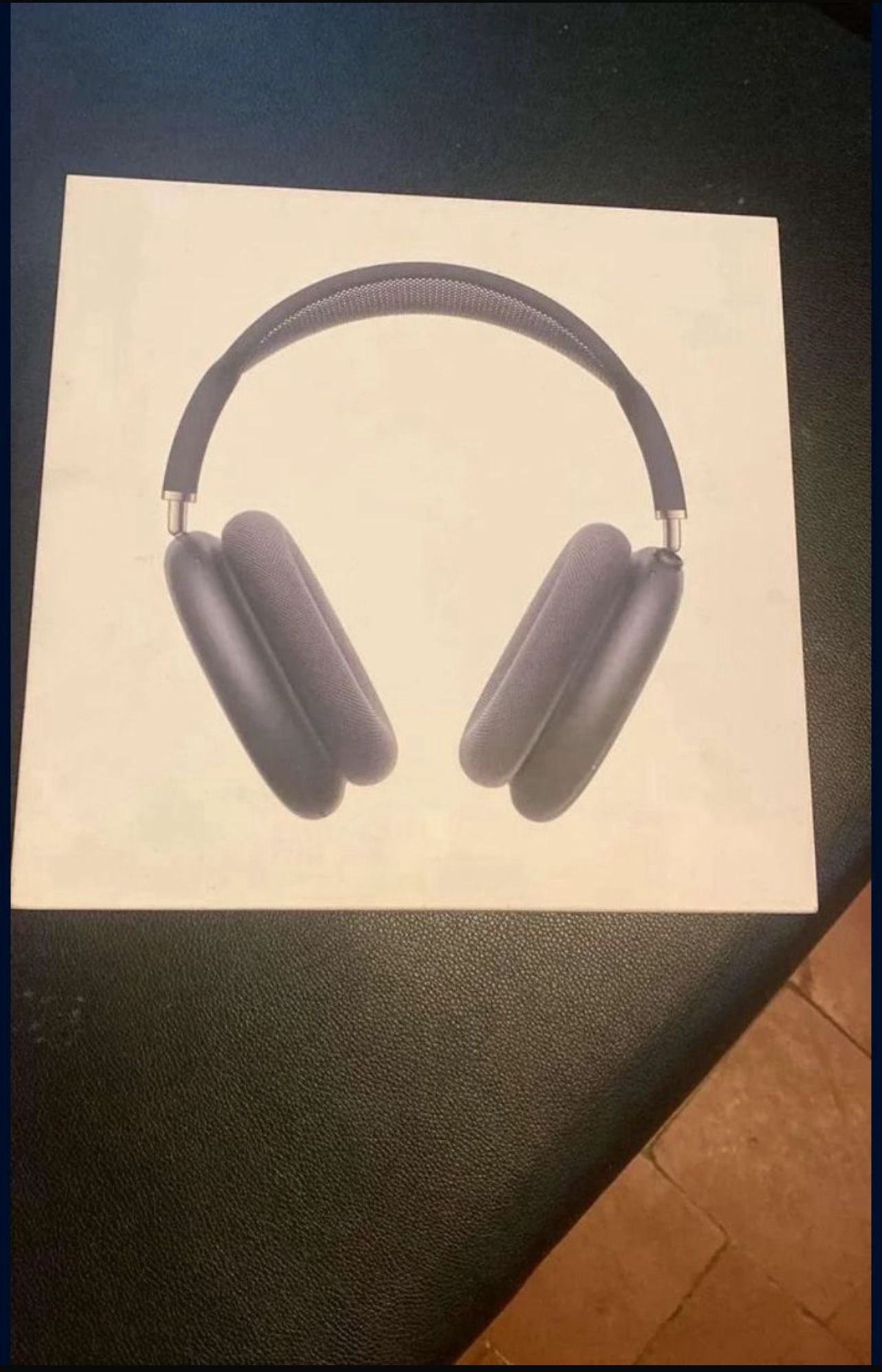 Midnight New AirPods Max 