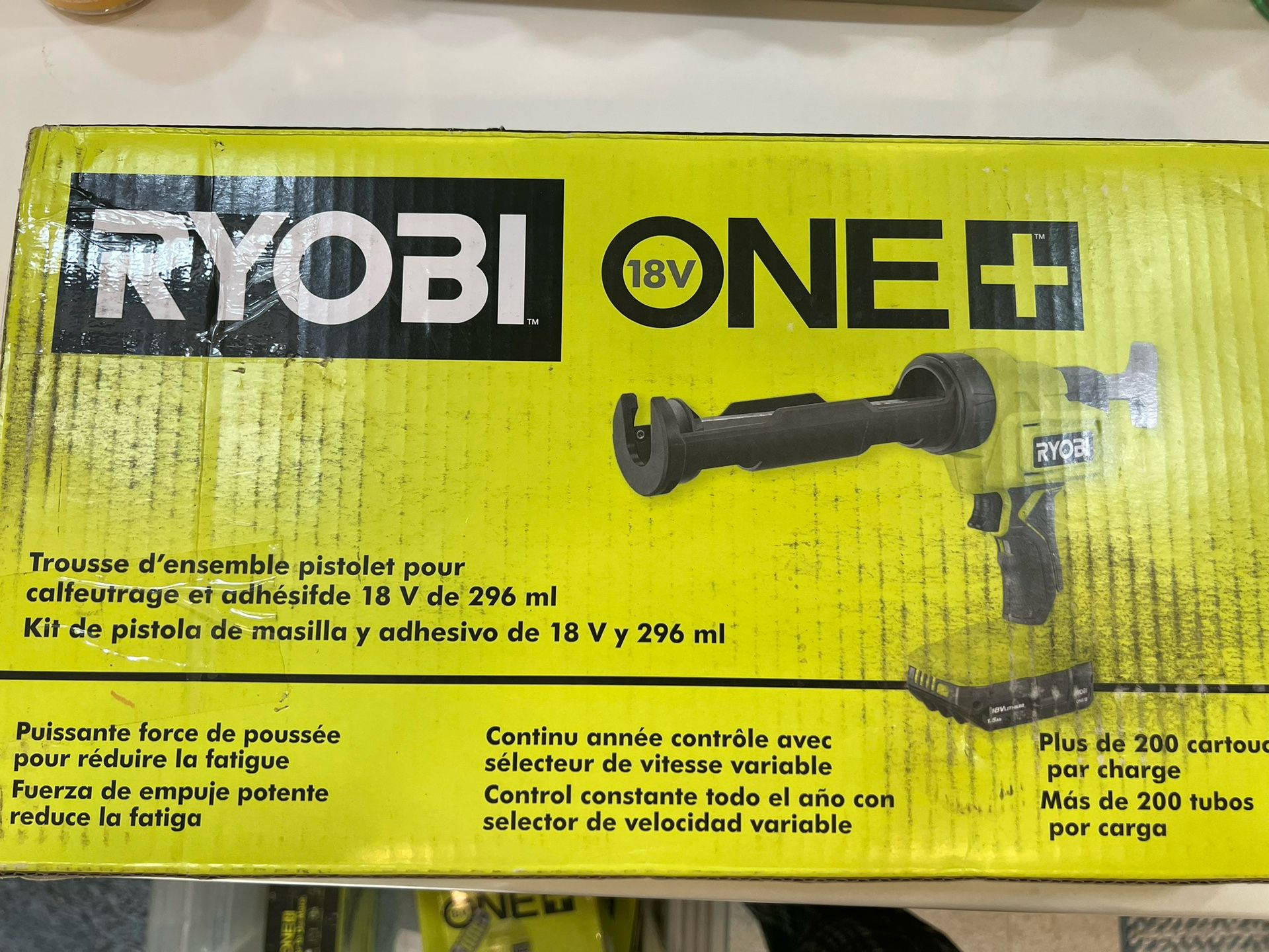 18v 10oz Caulk And Adhesive Gun