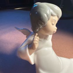 Collectible Lladró “Angel Wondering” Porcelain Figurine #4962
