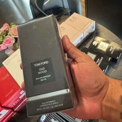 Tom Ford Oud Wood Cologne 