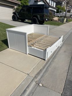 *Free Delivery* Ikea Day Bed Pullout Bed Frame & 2 Mattresses