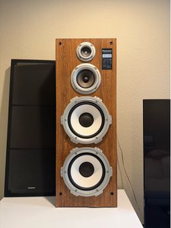 Vintage Tower Speakers 200W