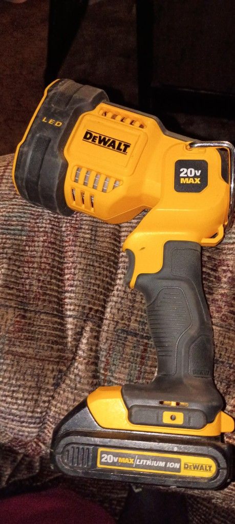 DeWalt Light