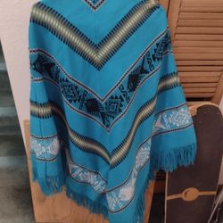 Poncho 100% Wool.Indian Arts.  Made in Ecuador.  Excellent  Condition.  Been In Storage.  Amazing Price. Cash Porch Pickup Redmond.