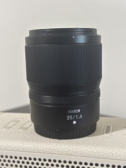 Nikon 35mm 1.4