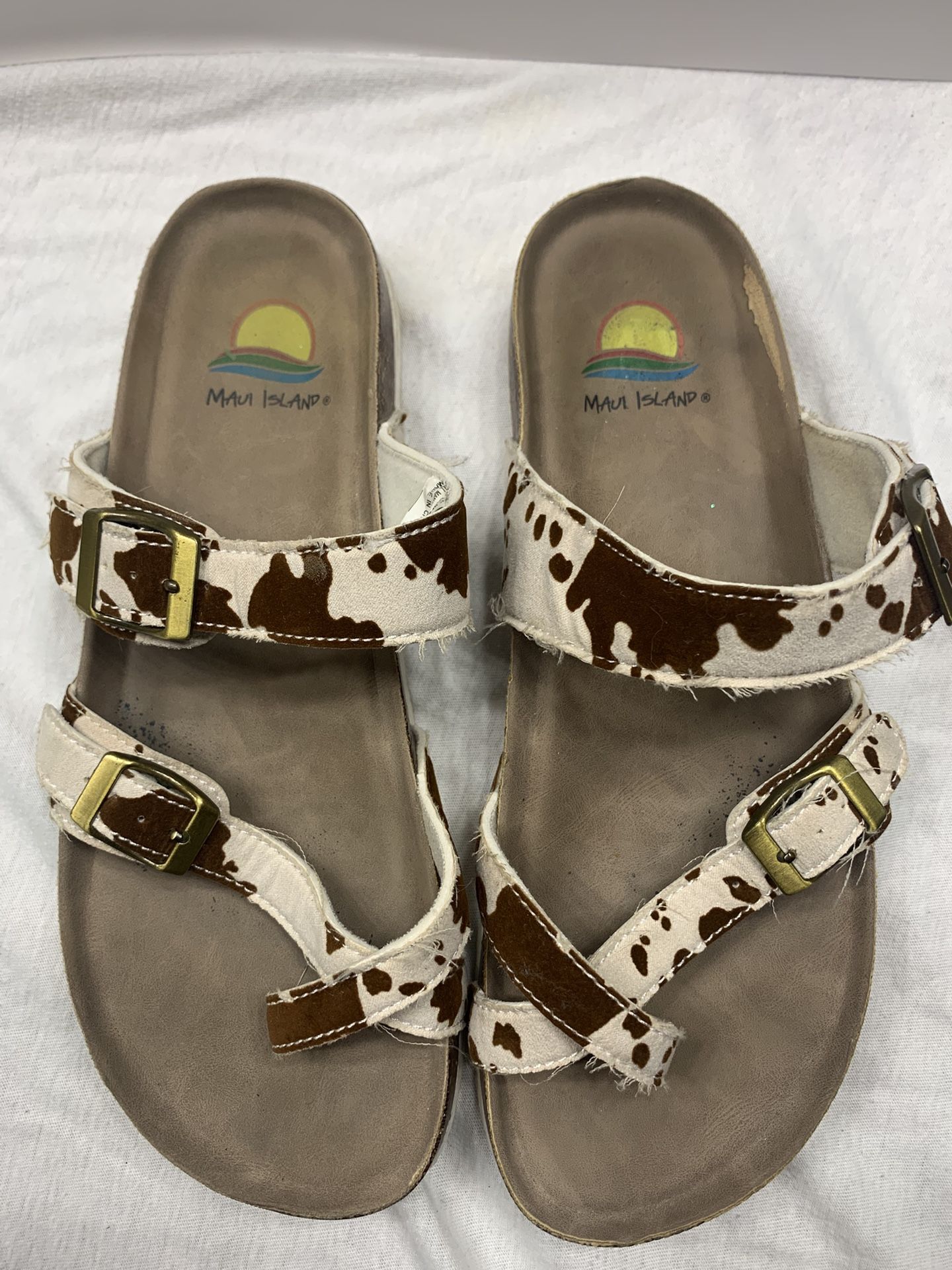 Maui Island Cow Print Sandals Size 9