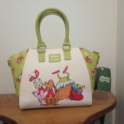 🎄🟢🐶NEW LOUNGEFLY © Grinch™ Purse