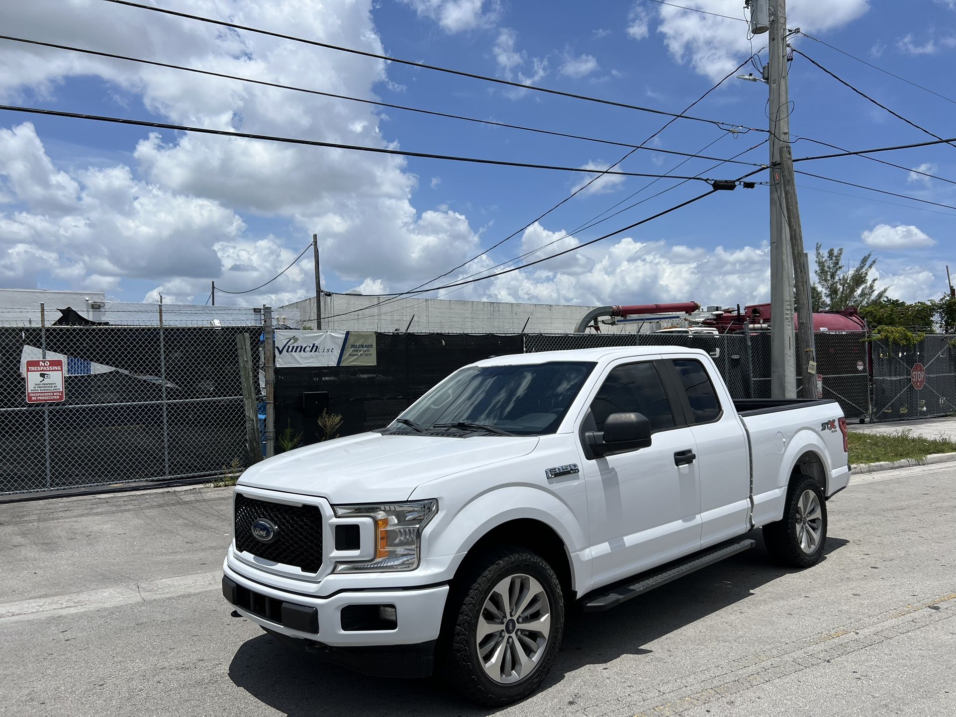 Ford f150 2018 escalade/f-350/tahoe/suburban/q50s/Qx56/f-250/chevrolet/cadillac/lexus/gmc/bmw/ford/fx37