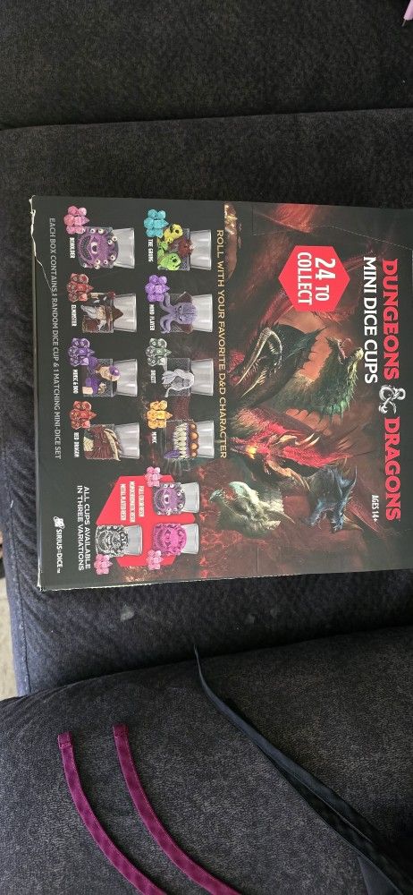 Dungeons & Dragons Mini Dice Cups W/dice