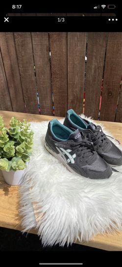 ASICS woman’s size 71/2 or 8