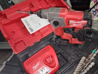 Milwaukee M12 Rotohammer