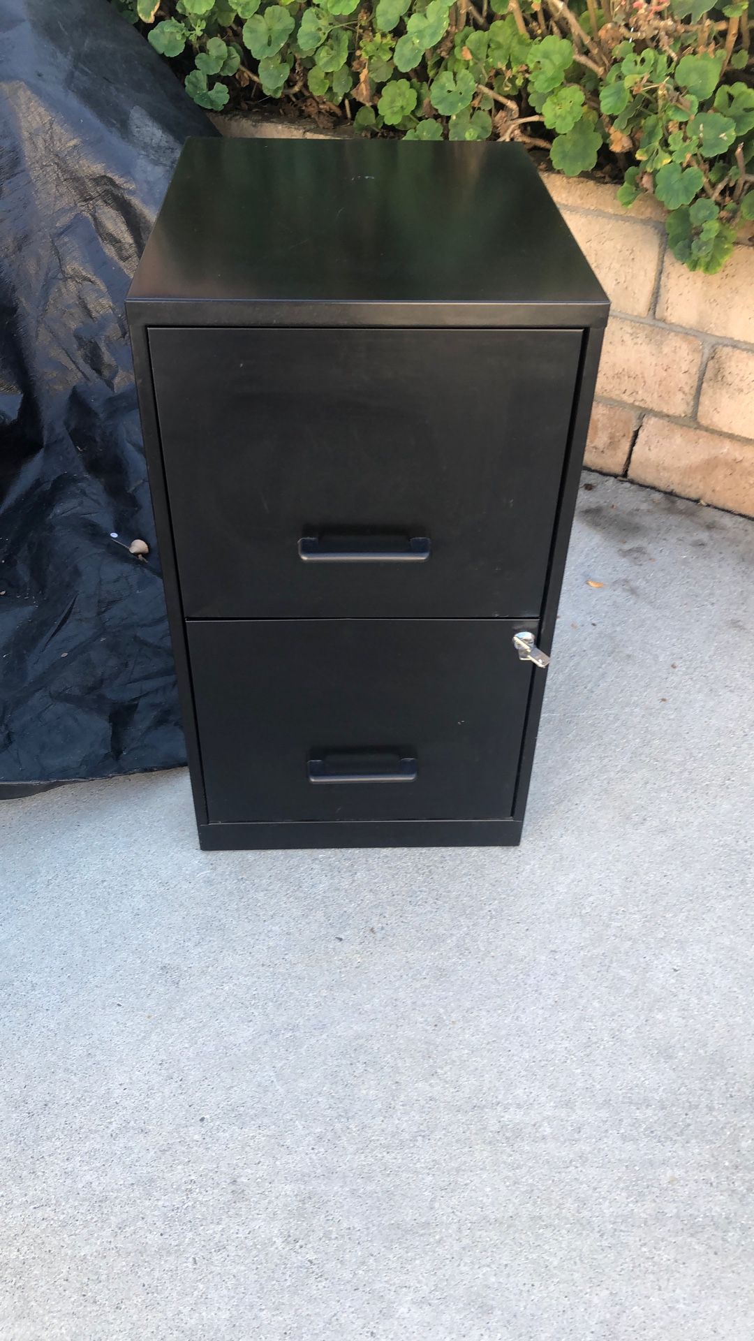 Aluminum File Cabinet With Lock/Keys