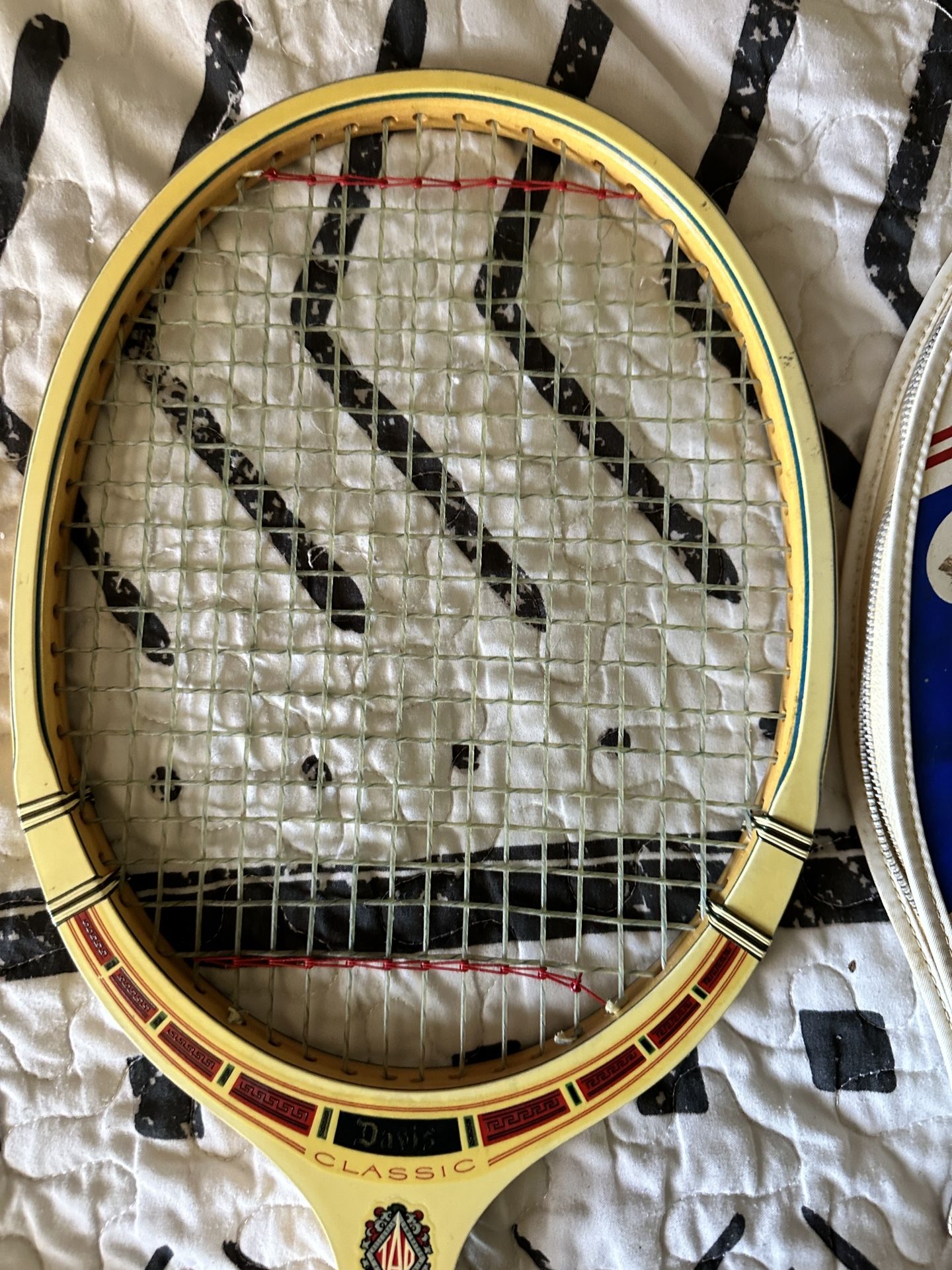 Vintage wood Davis Classic Clasiden Laminated tennis racket with protective cover included
