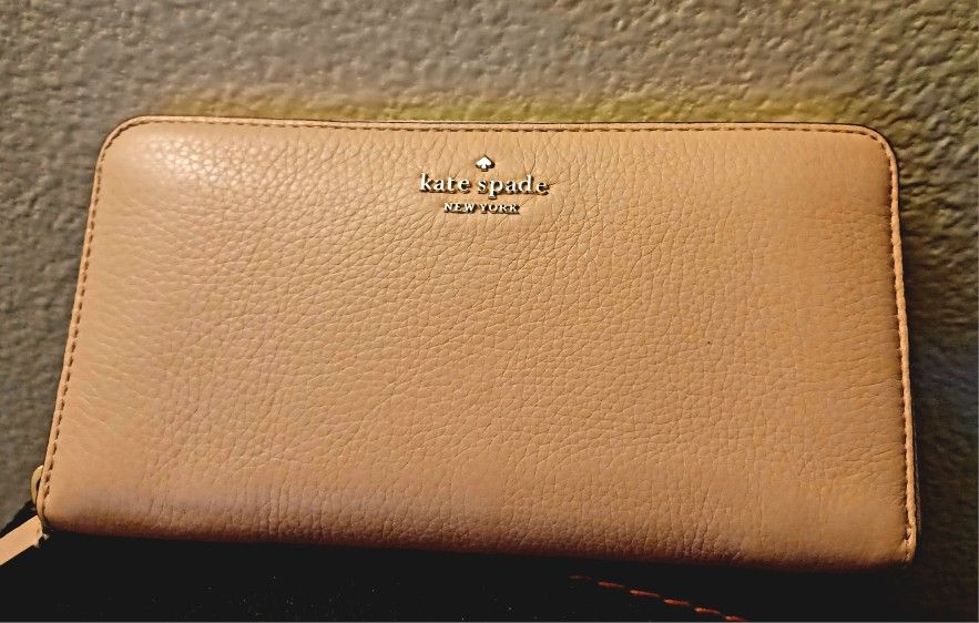 Kate Spade Light Pink Wallet 