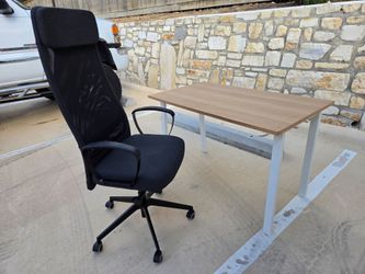 Desk & Adjustable Rolling Chair