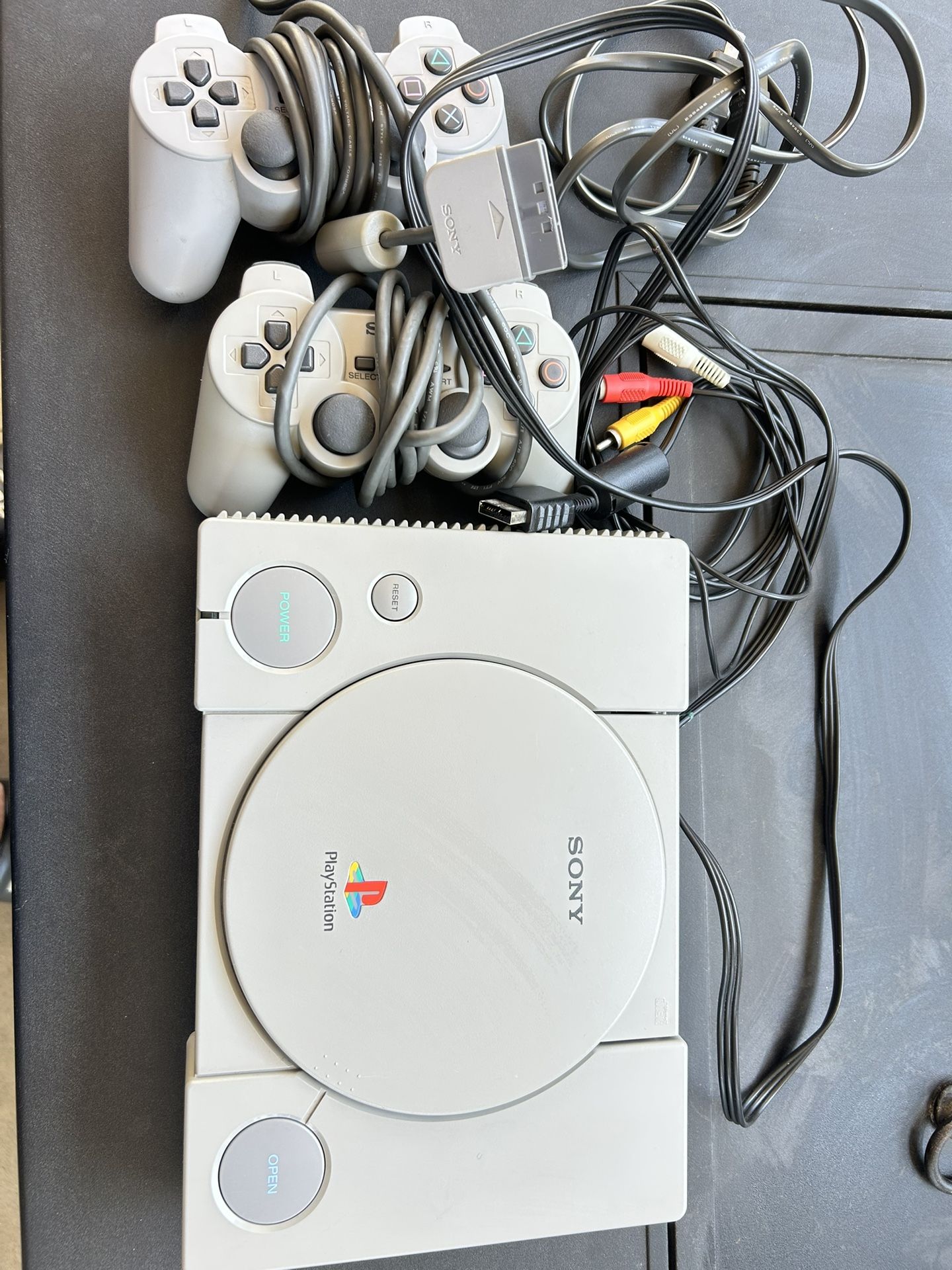 PS1 For Sale 50$ Garage Find Don’t Know If It Works (it Turns On), Sold As Is.