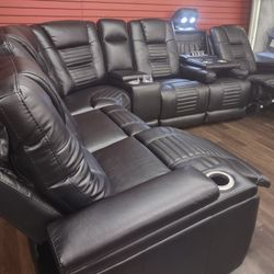 New 7pc Sectional Sofa With 3 Power Recliners And 3 Power Headrests 