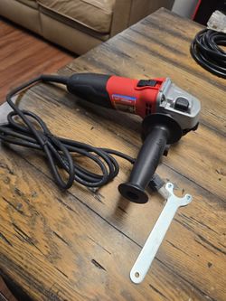 Milwaukee grinder 4-1/2" panchos tools